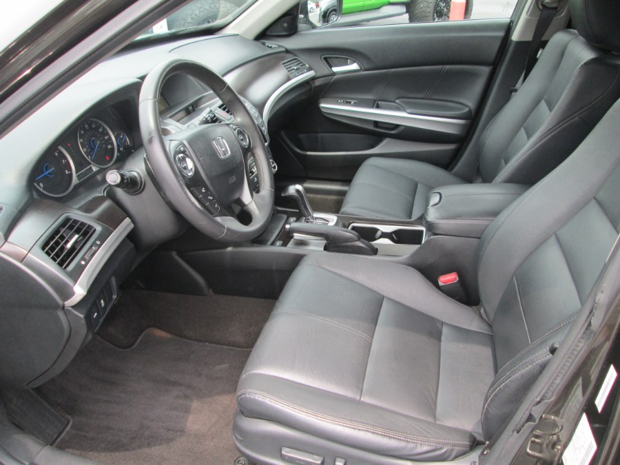 2013 Honda Crosstour 4WD V6 5dr EX-L w/Navi, available for sale in Levittown, Pennsylvania | Levittown Auto. Levittown, Pennsylvania 2013 Honda Crosstour 4WD V6 5dr EX-L w/Navi, available for sale in Levittown, Pennsylvania | Levittown Auto. Levittown, Pennsylvania