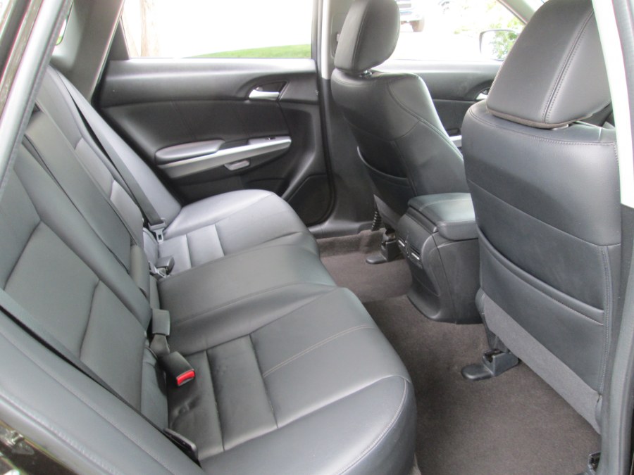 2013 Honda Crosstour 4WD V6 5dr EX-L w/Navi, available for sale in Levittown, Pennsylvania | Levittown Auto. Levittown, Pennsylvania 2013 Honda Crosstour 4WD V6 5dr EX-L w/Navi, available for sale in Levittown, Pennsylvania | Levittown Auto. Levittown, Pennsylvania