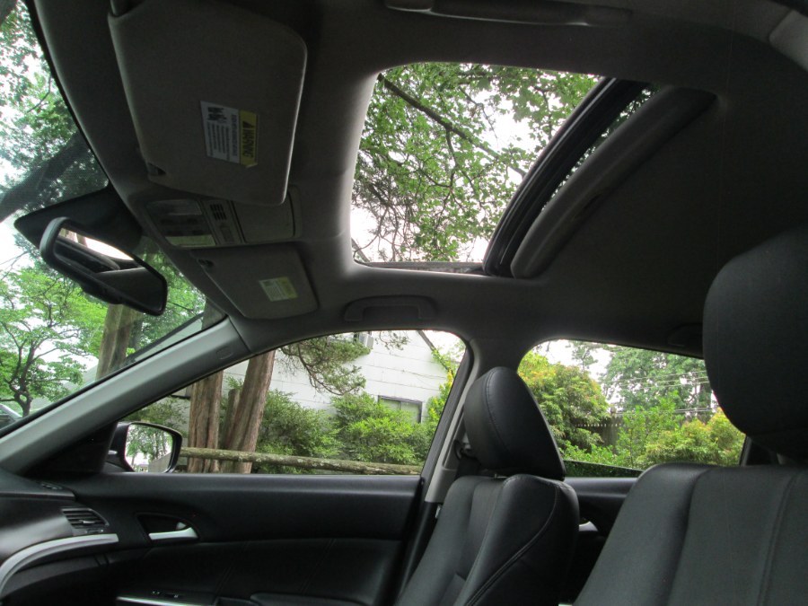 2013 Honda Crosstour 4WD V6 5dr EX-L w/Navi, available for sale in Levittown, Pennsylvania | Levittown Auto. Levittown, Pennsylvania 2013 Honda Crosstour 4WD V6 5dr EX-L w/Navi, available for sale in Levittown, Pennsylvania | Levittown Auto. Levittown, Pennsylvania