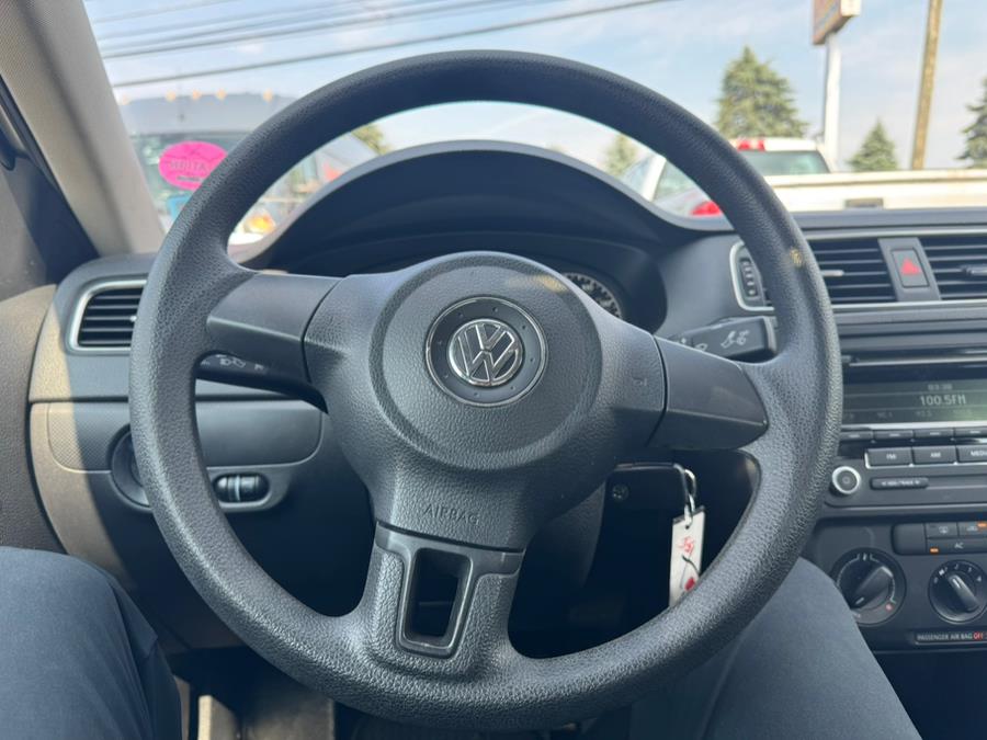 2012 Volkswagen Jetta Sedan 4dr Auto S w/Sunroof, available for sale in East Windsor, Connecticut | A1 Auto Sale LLC. East Windsor, Connecticut 2012 Volkswagen Jetta Sedan 4dr Auto S w/Sunroof, available for sale in East Windsor, Connecticut | A1 Auto Sale LLC. East Windsor, Connecticut