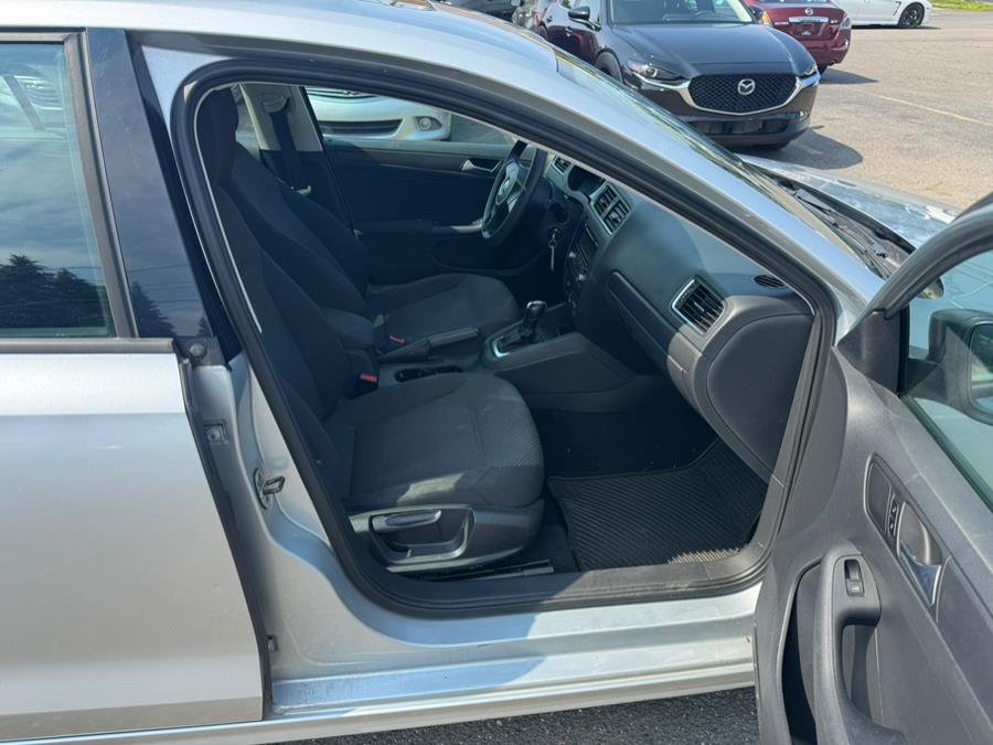 2012 Volkswagen Jetta Sedan 4dr Auto S w/Sunroof, available for sale in East Windsor, Connecticut | A1 Auto Sale LLC. East Windsor, Connecticut 2012 Volkswagen Jetta Sedan 4dr Auto S w/Sunroof, available for sale in East Windsor, Connecticut | A1 Auto Sale LLC. East Windsor, Connecticut