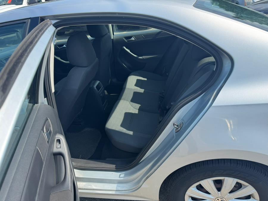 2012 Volkswagen Jetta Sedan 4dr Auto S w/Sunroof, available for sale in East Windsor, Connecticut | A1 Auto Sale LLC. East Windsor, Connecticut 2012 Volkswagen Jetta Sedan 4dr Auto S w/Sunroof, available for sale in East Windsor, Connecticut | A1 Auto Sale LLC. East Windsor, Connecticut