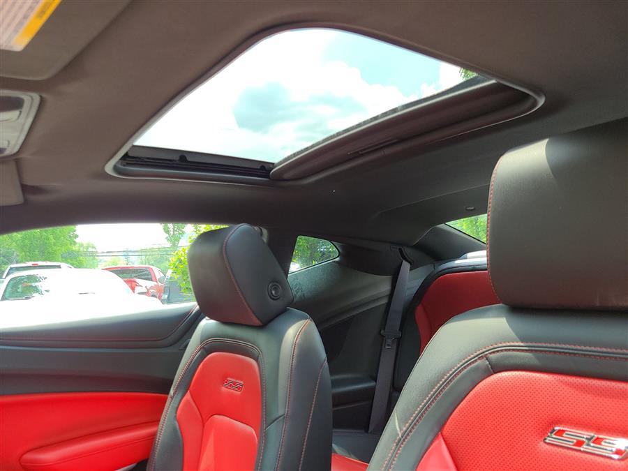 2016 Chevrolet Camaro 2dr Cpe 2SS, available for sale in Canton, Connecticut | Lava Motors. Canton, Connecticut 2016 Chevrolet Camaro 2dr Cpe 2SS, available for sale in Canton, Connecticut | Lava Motors. Canton, Connecticut