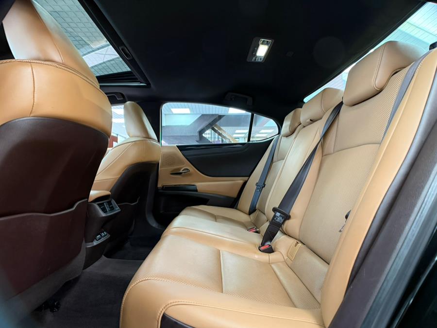 2019 Lexus ES ES 350 Ultra Luxury FWD, available for sale in Massapequa Park, New York | Power Motors East. Massapequa Park, New York 2019 Lexus ES ES 350 Ultra Luxury FWD, available for sale in Massapequa Park, New York | Power Motors East. Massapequa Park, New York