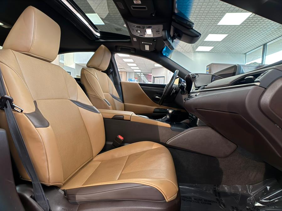 2019 Lexus ES ES 350 Ultra Luxury FWD, available for sale in Massapequa Park, New York | Power Motors East. Massapequa Park, New York 2019 Lexus ES ES 350 Ultra Luxury FWD, available for sale in Massapequa Park, New York | Power Motors East. Massapequa Park, New York