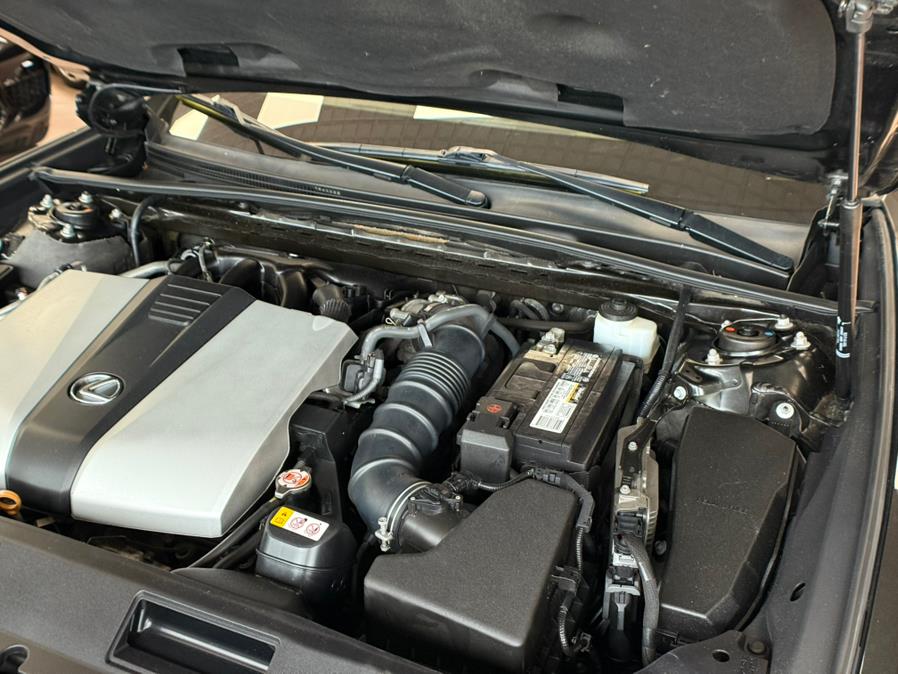 2019 Lexus ES ES 350 Ultra Luxury FWD, available for sale in Massapequa Park, New York | Power Motors East. Massapequa Park, New York 2019 Lexus ES ES 350 Ultra Luxury FWD, available for sale in Massapequa Park, New York | Power Motors East. Massapequa Park, New York