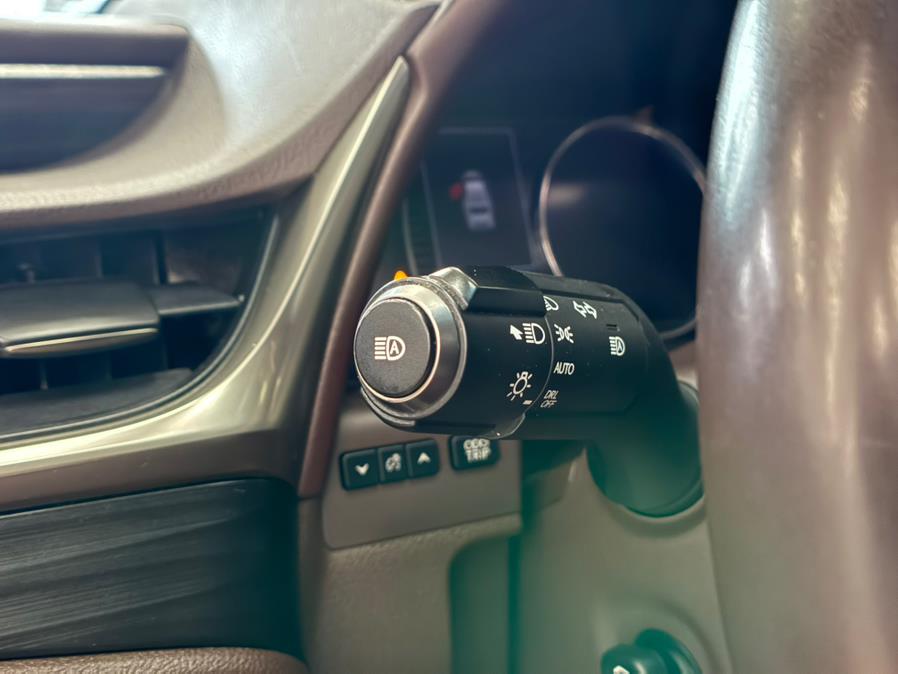 2019 Lexus ES ES 350 Ultra Luxury FWD, available for sale in Massapequa Park, New York | Power Motors East. Massapequa Park, New York 2019 Lexus ES ES 350 Ultra Luxury FWD, available for sale in Massapequa Park, New York | Power Motors East. Massapequa Park, New York