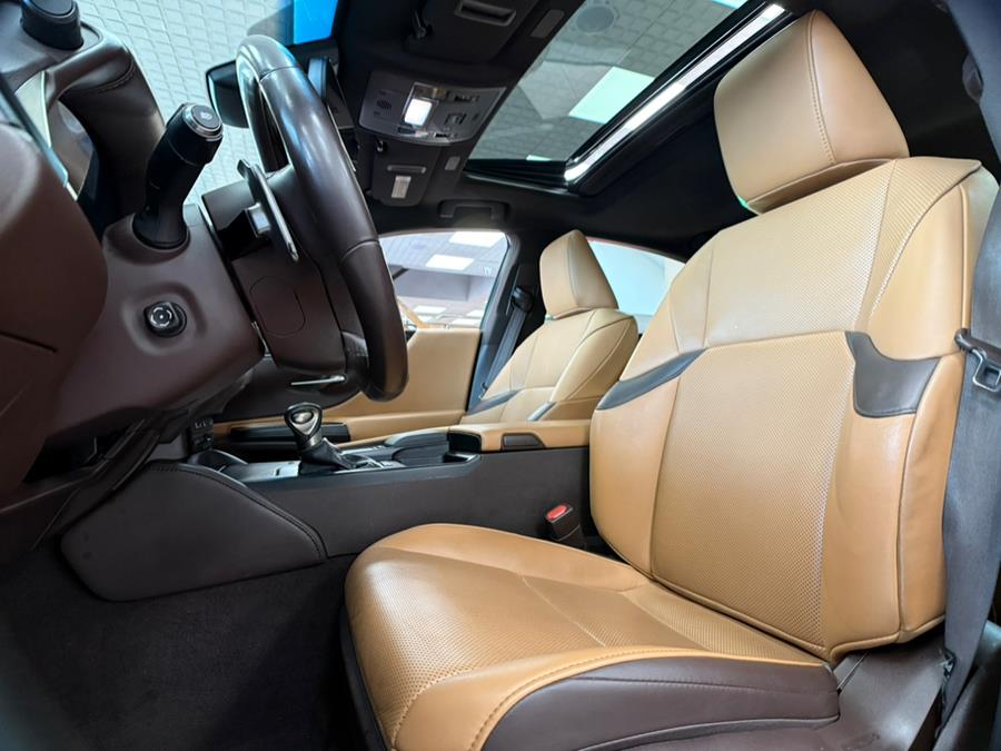 2019 Lexus ES ES 350 Ultra Luxury FWD, available for sale in Massapequa Park, New York | Power Motors East. Massapequa Park, New York 2019 Lexus ES ES 350 Ultra Luxury FWD, available for sale in Massapequa Park, New York | Power Motors East. Massapequa Park, New York