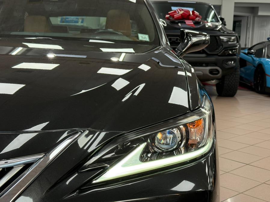 2019 Lexus ES ES 350 Ultra Luxury FWD, available for sale in Massapequa Park, New York | Power Motors East. Massapequa Park, New York 2019 Lexus ES ES 350 Ultra Luxury FWD, available for sale in Massapequa Park, New York | Power Motors East. Massapequa Park, New York