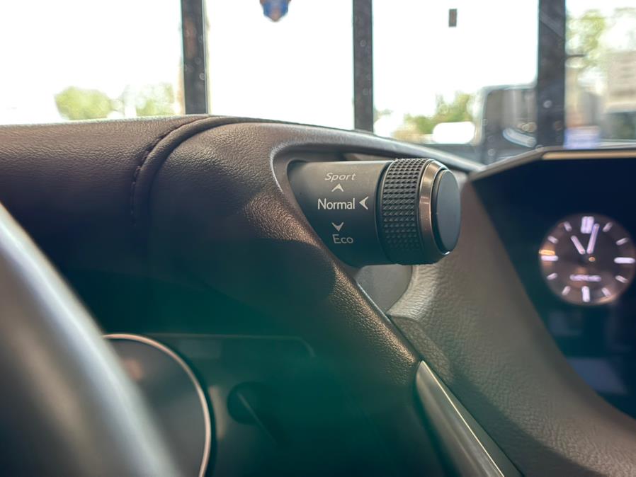 2019 Lexus ES ES 350 Ultra Luxury FWD, available for sale in Massapequa Park, New York | Power Motors East. Massapequa Park, New York 2019 Lexus ES ES 350 Ultra Luxury FWD, available for sale in Massapequa Park, New York | Power Motors East. Massapequa Park, New York