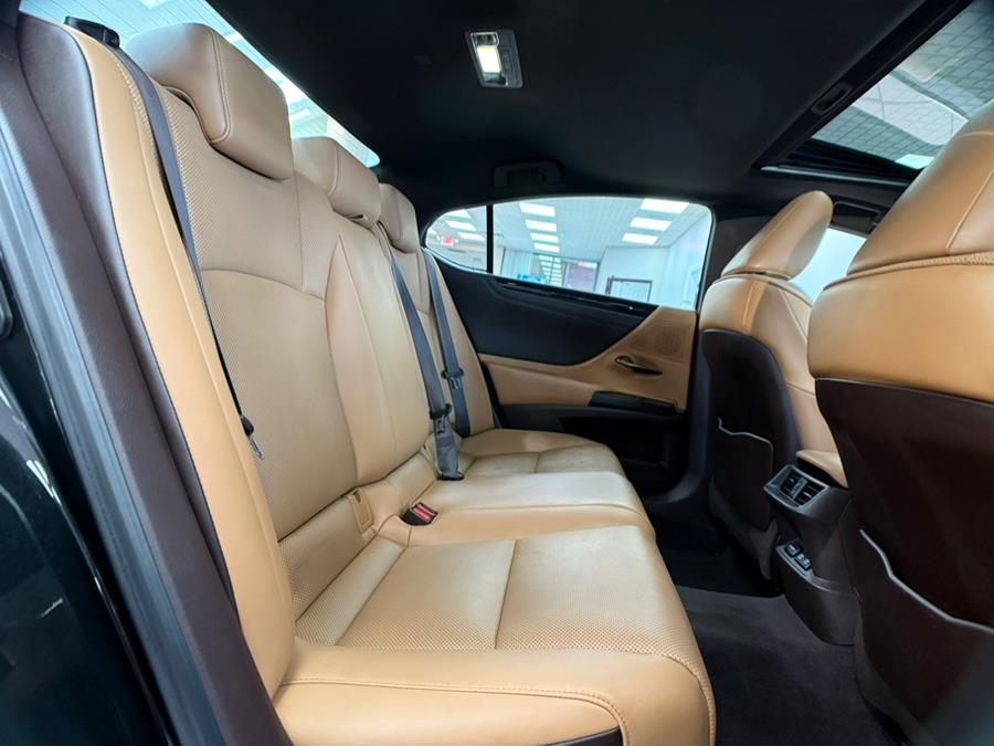 2019 Lexus ES ES 350 Ultra Luxury FWD, available for sale in Massapequa Park, New York | Power Motors East. Massapequa Park, New York 2019 Lexus ES ES 350 Ultra Luxury FWD, available for sale in Massapequa Park, New York | Power Motors East. Massapequa Park, New York