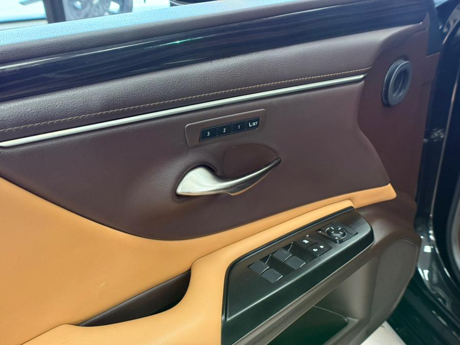 2019 Lexus ES ES 350 Ultra Luxury FWD, available for sale in Massapequa Park, New York | Power Motors East. Massapequa Park, New York 2019 Lexus ES ES 350 Ultra Luxury FWD, available for sale in Massapequa Park, New York | Power Motors East. Massapequa Park, New York