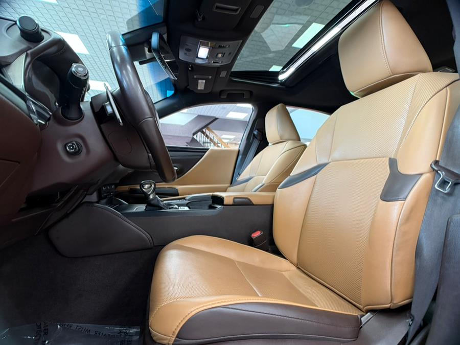 2019 Lexus ES ES 350 Ultra Luxury FWD, available for sale in Massapequa Park, New York | Power Motors East. Massapequa Park, New York 2019 Lexus ES ES 350 Ultra Luxury FWD, available for sale in Massapequa Park, New York | Power Motors East. Massapequa Park, New York