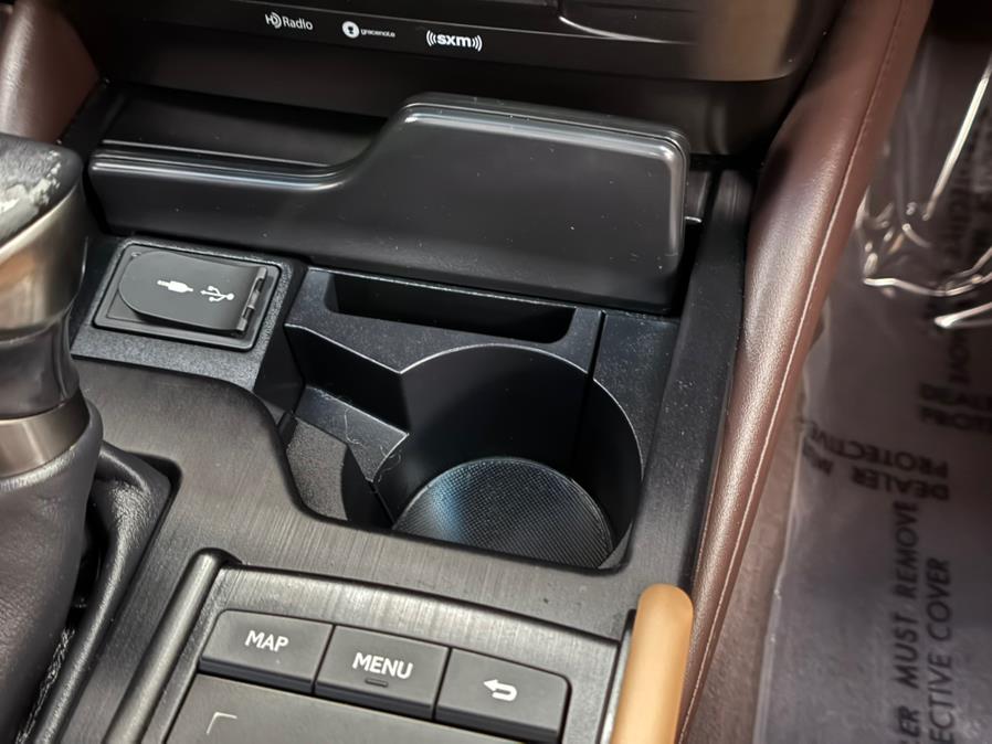 2019 Lexus ES ES 350 Ultra Luxury FWD, available for sale in Massapequa Park, New York | Power Motors East. Massapequa Park, New York 2019 Lexus ES ES 350 Ultra Luxury FWD, available for sale in Massapequa Park, New York | Power Motors East. Massapequa Park, New York