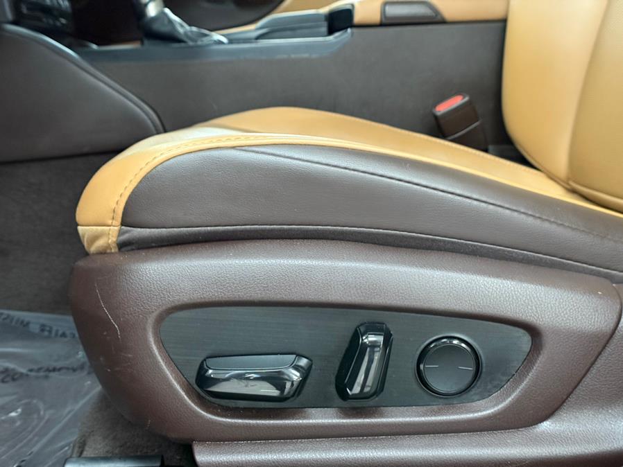 2019 Lexus ES ES 350 Ultra Luxury FWD, available for sale in Massapequa Park, New York | Power Motors East. Massapequa Park, New York 2019 Lexus ES ES 350 Ultra Luxury FWD, available for sale in Massapequa Park, New York | Power Motors East. Massapequa Park, New York