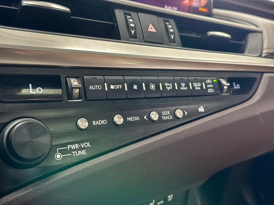 2019 Lexus ES ES 350 Ultra Luxury FWD, available for sale in Massapequa Park, New York | Power Motors East. Massapequa Park, New York 2019 Lexus ES ES 350 Ultra Luxury FWD, available for sale in Massapequa Park, New York | Power Motors East. Massapequa Park, New York