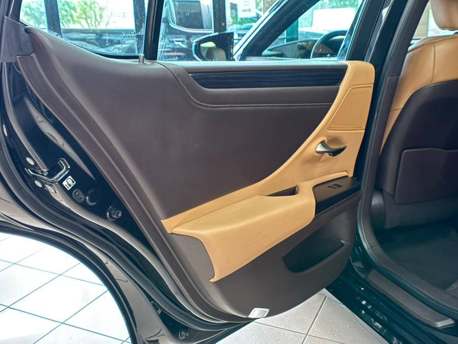 2019 Lexus ES ES 350 Ultra Luxury FWD, available for sale in Massapequa Park, New York | Power Motors East. Massapequa Park, New York 2019 Lexus ES ES 350 Ultra Luxury FWD, available for sale in Massapequa Park, New York | Power Motors East. Massapequa Park, New York