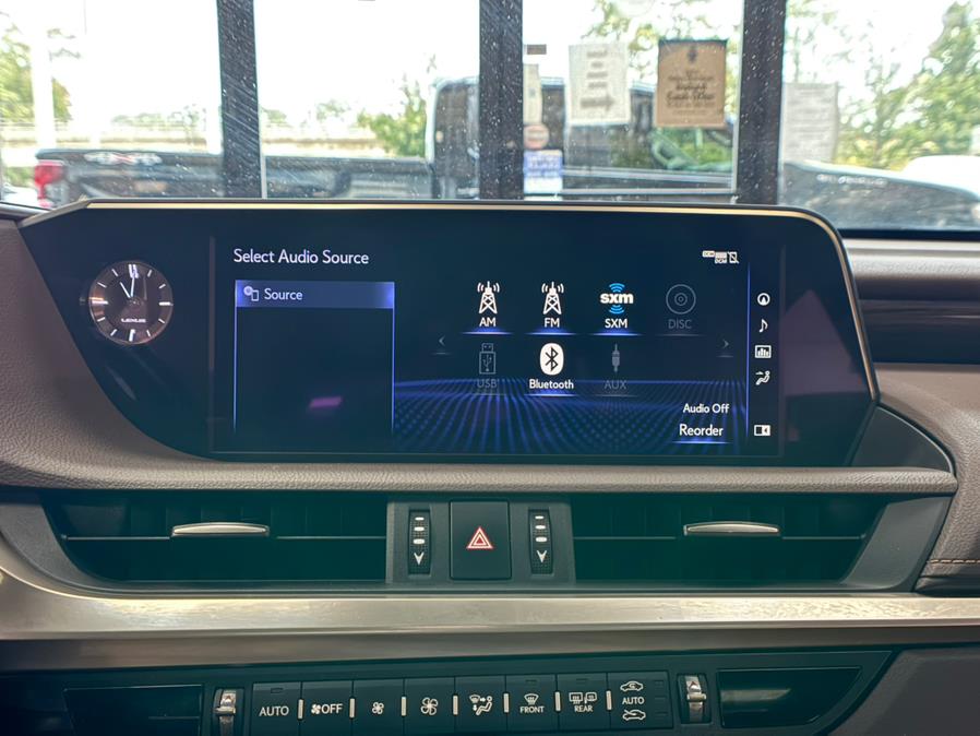 2019 Lexus ES ES 350 Ultra Luxury FWD, available for sale in Massapequa Park, New York | Power Motors East. Massapequa Park, New York 2019 Lexus ES ES 350 Ultra Luxury FWD, available for sale in Massapequa Park, New York | Power Motors East. Massapequa Park, New York