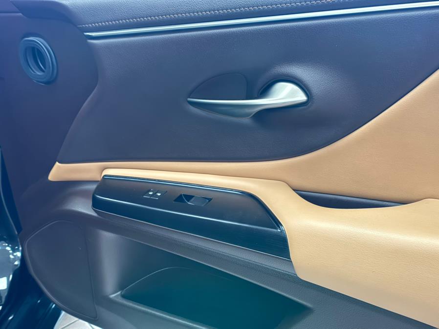 2019 Lexus ES ES 350 Ultra Luxury FWD, available for sale in Massapequa Park, New York | Power Motors East. Massapequa Park, New York 2019 Lexus ES ES 350 Ultra Luxury FWD, available for sale in Massapequa Park, New York | Power Motors East. Massapequa Park, New York