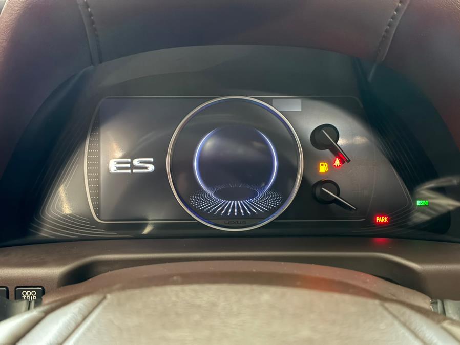 2019 Lexus ES ES 350 Ultra Luxury FWD, available for sale in Massapequa Park, New York | Power Motors East. Massapequa Park, New York 2019 Lexus ES ES 350 Ultra Luxury FWD, available for sale in Massapequa Park, New York | Power Motors East. Massapequa Park, New York