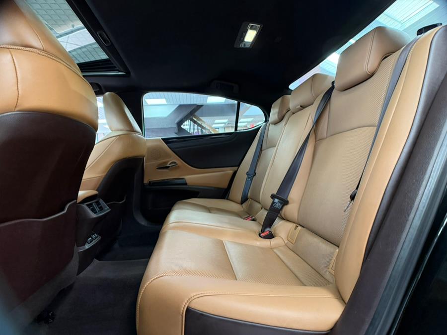 2019 Lexus ES ES 350 Ultra Luxury FWD, available for sale in Massapequa Park, New York | Power Motors East. Massapequa Park, New York 2019 Lexus ES ES 350 Ultra Luxury FWD, available for sale in Massapequa Park, New York | Power Motors East. Massapequa Park, New York