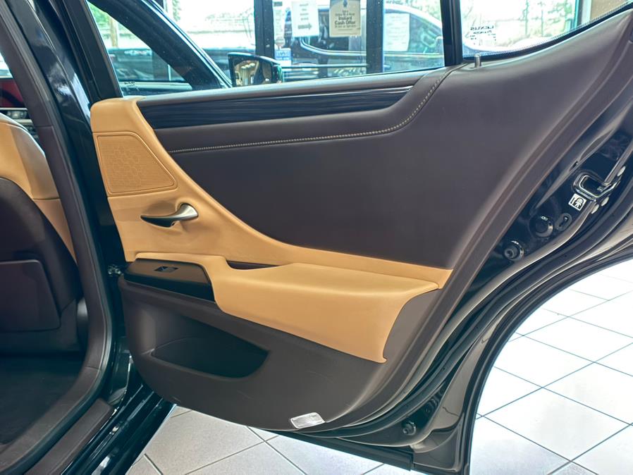 2019 Lexus ES ES 350 Ultra Luxury FWD, available for sale in Massapequa Park, New York | Power Motors East. Massapequa Park, New York 2019 Lexus ES ES 350 Ultra Luxury FWD, available for sale in Massapequa Park, New York | Power Motors East. Massapequa Park, New York