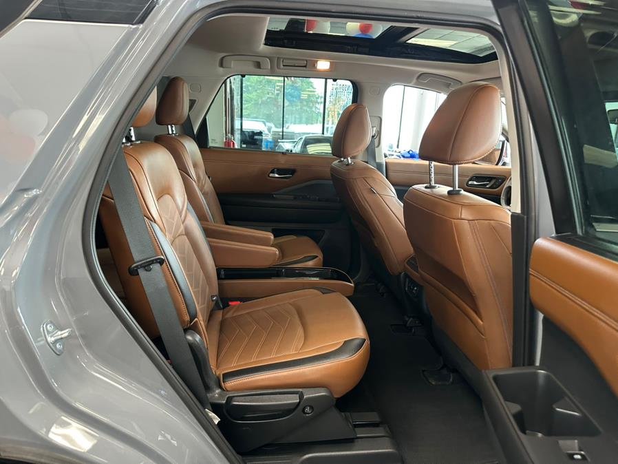 2023 Nissan Pathfinder Platinum 4WD FULLY LOADED, available for sale in Inwood, New York | 5 Towns Drive. Inwood, New York 2023 Nissan Pathfinder Platinum 4WD FULLY LOADED, available for sale in Inwood, New York | 5 Towns Drive. Inwood, New York