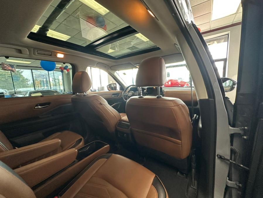 2023 Nissan Pathfinder Platinum 4WD FULLY LOADED, available for sale in Inwood, New York | 5 Towns Drive. Inwood, New York 2023 Nissan Pathfinder Platinum 4WD FULLY LOADED, available for sale in Inwood, New York | 5 Towns Drive. Inwood, New York
