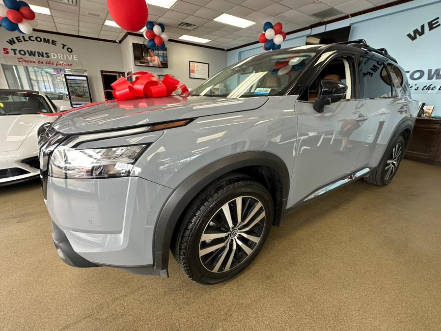 2023 Nissan Pathfinder Platinum 4WD FULLY LOADED, available for sale in Inwood, New York | 5 Towns Drive. Inwood, New York 2023 Nissan Pathfinder Platinum 4WD FULLY LOADED, available for sale in Inwood, New York | 5 Towns Drive. Inwood, New York
