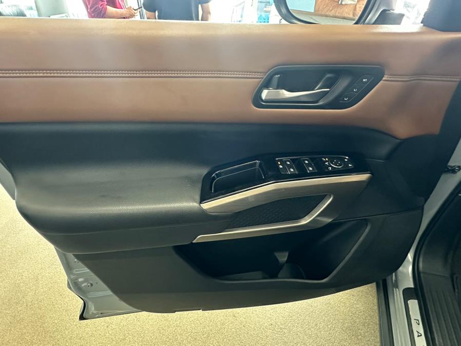 2023 Nissan Pathfinder Platinum 4WD FULLY LOADED, available for sale in Inwood, New York | 5 Towns Drive. Inwood, New York 2023 Nissan Pathfinder Platinum 4WD FULLY LOADED, available for sale in Inwood, New York | 5 Towns Drive. Inwood, New York