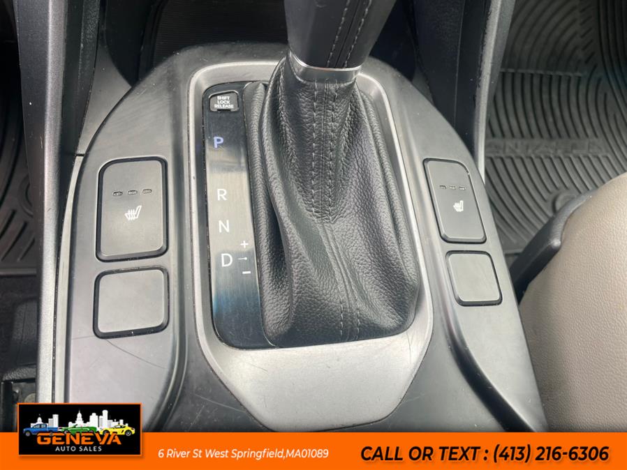 2017 Hyundai Santa Fe Limited 3.3L Auto AWD, available for sale in West Springfield, Massachusetts | Geneva Auto Sales LLC. West Springfield, Massachusetts 2017 Hyundai Santa Fe Limited 3.3L Auto AWD, available for sale in West Springfield, Massachusetts | Geneva Auto Sales LLC. West Springfield, Massachusetts