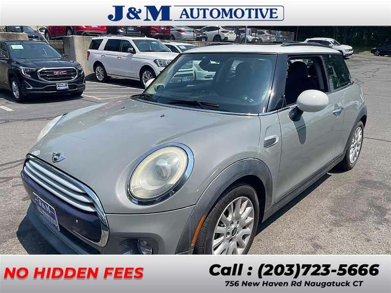 Used 2015 Mini Cooper Hardtop in Naugatuck, Connecticut | J&M Automotive Sls&Svc LLC. Naugatuck, Connecticut