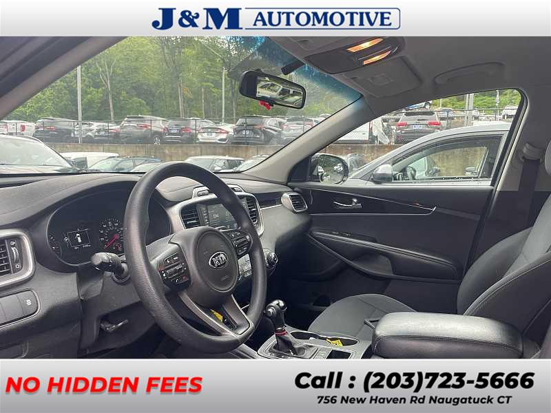 2018 Kia Sorento LX, available for sale in Naugatuck, Connecticut | J&M Automotive Sls&Svc LLC. Naugatuck, Connecticut 2018 Kia Sorento LX, available for sale in Naugatuck, Connecticut | J&M Automotive Sls&Svc LLC. Naugatuck, Connecticut