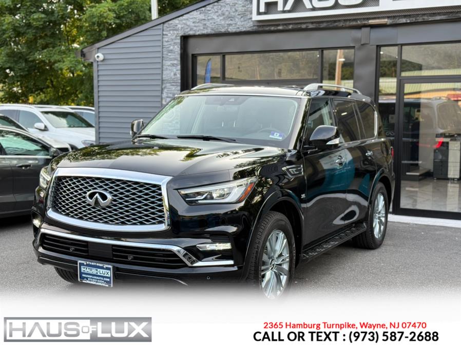 2019 Infiniti QX80 Luxe photo 3