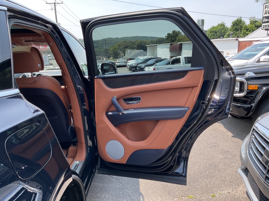 2019 Bentley Bentayga V8 AWD, available for sale in Waterbury, Connecticut | Jim Juliani Motors. Waterbury, Connecticut 2019 Bentley Bentayga V8 AWD, available for sale in Waterbury, Connecticut | Jim Juliani Motors. Waterbury, Connecticut
