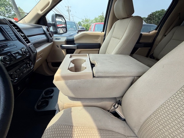 2019 Ford Super Duty F-250 SRW XLT 4WD Crew Cab 6.75'' Box, available for sale in Huntington Station, New York | Huntington Auto Mall. Huntington Station, New York 2019 Ford Super Duty F-250 SRW XLT 4WD Crew Cab 6.75'' Box, available for sale in Huntington Station, New York | Huntington Auto Mall. Huntington Station, New York