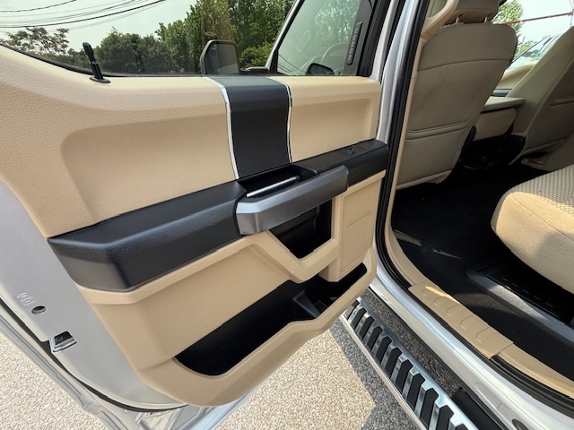 2019 Ford Super Duty F-250 SRW XLT 4WD Crew Cab 6.75'' Box, available for sale in Huntington Station, New York | Huntington Auto Mall. Huntington Station, New York 2019 Ford Super Duty F-250 SRW XLT 4WD Crew Cab 6.75'' Box, available for sale in Huntington Station, New York | Huntington Auto Mall. Huntington Station, New York