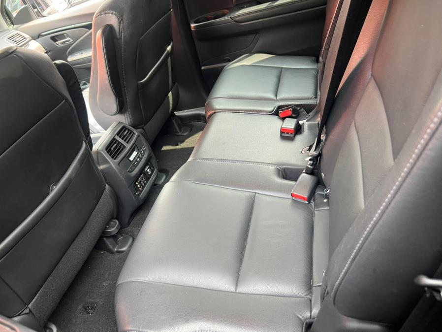 2016 Honda Pilot AWD 4dr Touring w/RES & Navi, available for sale in Brooklyn, New York | Atlantic Used Car Sales. Brooklyn, New York 2016 Honda Pilot AWD 4dr Touring w/RES & Navi, available for sale in Brooklyn, New York | Atlantic Used Car Sales. Brooklyn, New York
