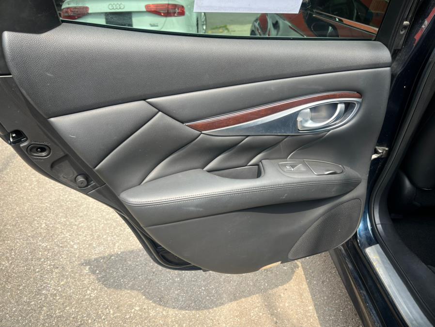 2015 INFINITI Q70 4dr Sdn V6 AWD, available for sale in Brooklyn, New York | Atlantic Used Car Sales. Brooklyn, New York 2015 INFINITI Q70 4dr Sdn V6 AWD, available for sale in Brooklyn, New York | Atlantic Used Car Sales. Brooklyn, New York