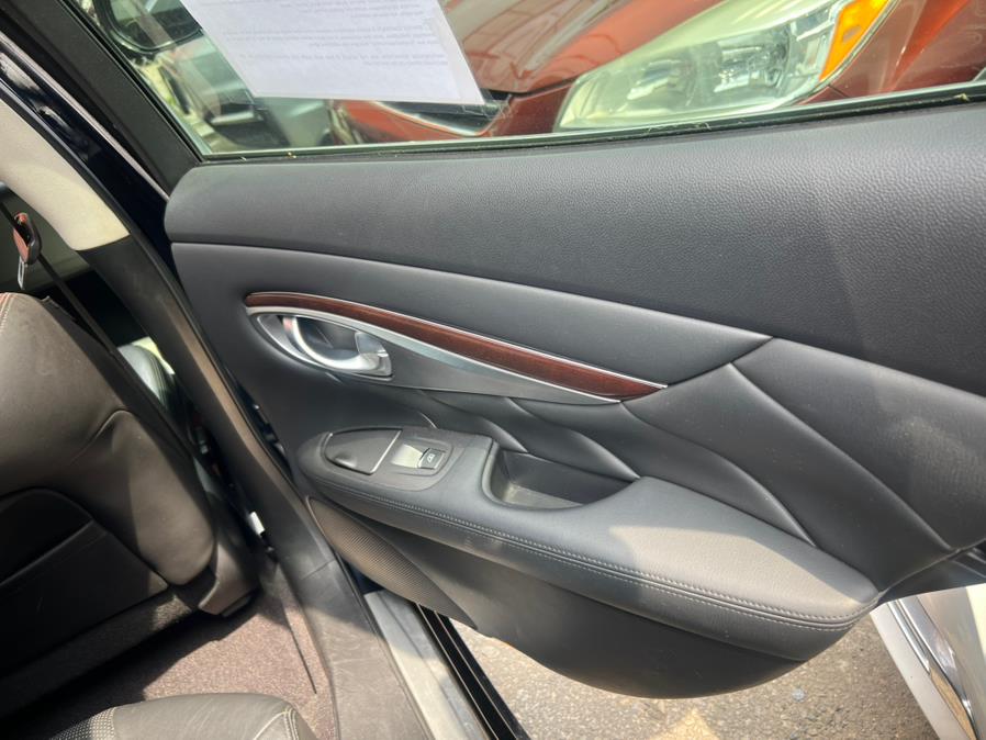 2015 INFINITI Q70 4dr Sdn V6 AWD, available for sale in Brooklyn, New York | Atlantic Used Car Sales. Brooklyn, New York 2015 INFINITI Q70 4dr Sdn V6 AWD, available for sale in Brooklyn, New York | Atlantic Used Car Sales. Brooklyn, New York