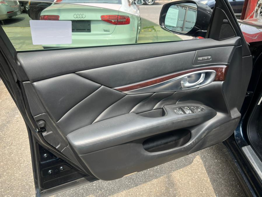 2015 INFINITI Q70 4dr Sdn V6 AWD, available for sale in Brooklyn, New York | Atlantic Used Car Sales. Brooklyn, New York 2015 INFINITI Q70 4dr Sdn V6 AWD, available for sale in Brooklyn, New York | Atlantic Used Car Sales. Brooklyn, New York