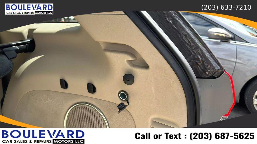 2015 Jeep Grand Cherokee Overland Sport Utility 4D, available for sale in New Haven, Connecticut | Boulevard Motors LLC. New Haven, Connecticut 2015 Jeep Grand Cherokee Overland Sport Utility 4D, available for sale in New Haven, Connecticut | Boulevard Motors LLC. New Haven, Connecticut