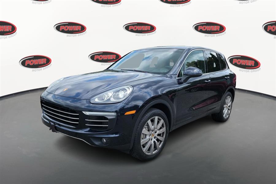 Used 2017 Porsche Cayenne in Lindenhurst, New York | Power Motor Group. Lindenhurst, New York