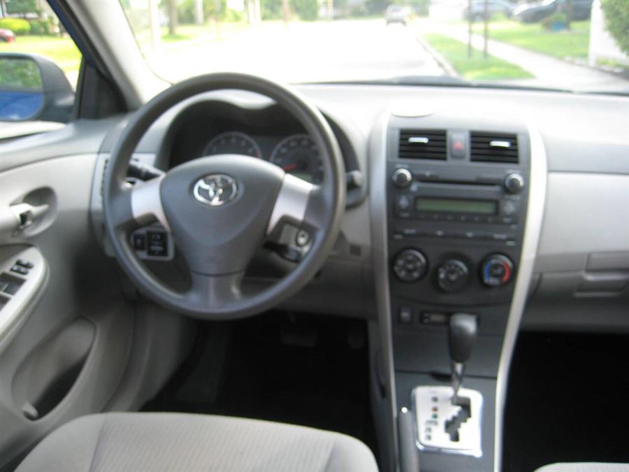 2010 Toyota Corolla LE 4dr Sedan 4A, available for sale in Massapequa, New York | Rite Choice Auto Inc.. Massapequa, New York 2010 Toyota Corolla LE 4dr Sedan 4A, available for sale in Massapequa, New York | Rite Choice Auto Inc.. Massapequa, New York