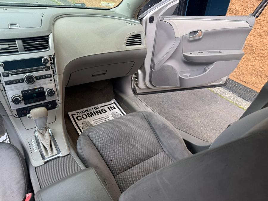 2008 Chevrolet Malibu 4dr Sdn Hybrid, available for sale in Revere, Massachusetts | Wonderland Auto. Revere, Massachusetts 2008 Chevrolet Malibu 4dr Sdn Hybrid, available for sale in Revere, Massachusetts | Wonderland Auto. Revere, Massachusetts
