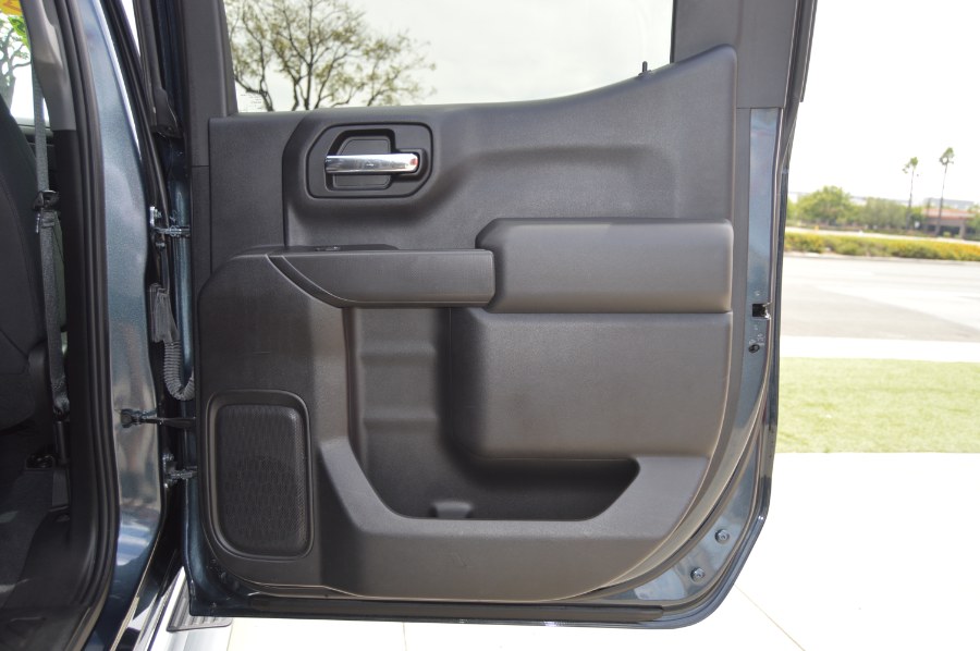 2019 Chevrolet Silverado 1500 2WD Crew Cab 147" LT, available for sale in Moreno Valley, California | Fusion Motors Inc. Moreno Valley, California 2019 Chevrolet Silverado 1500 2WD Crew Cab 147" LT, available for sale in Moreno Valley, California | Fusion Motors Inc. Moreno Valley, California
