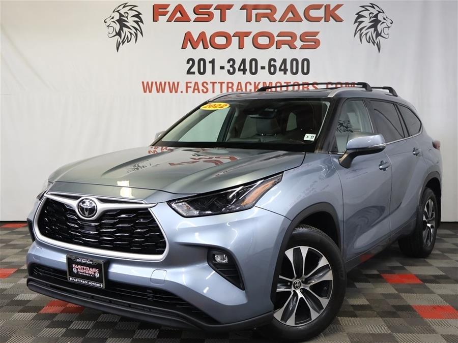 Used 2022 Toyota Highlander in Paterson, New Jersey | Fast Track Motors. Paterson, New Jersey