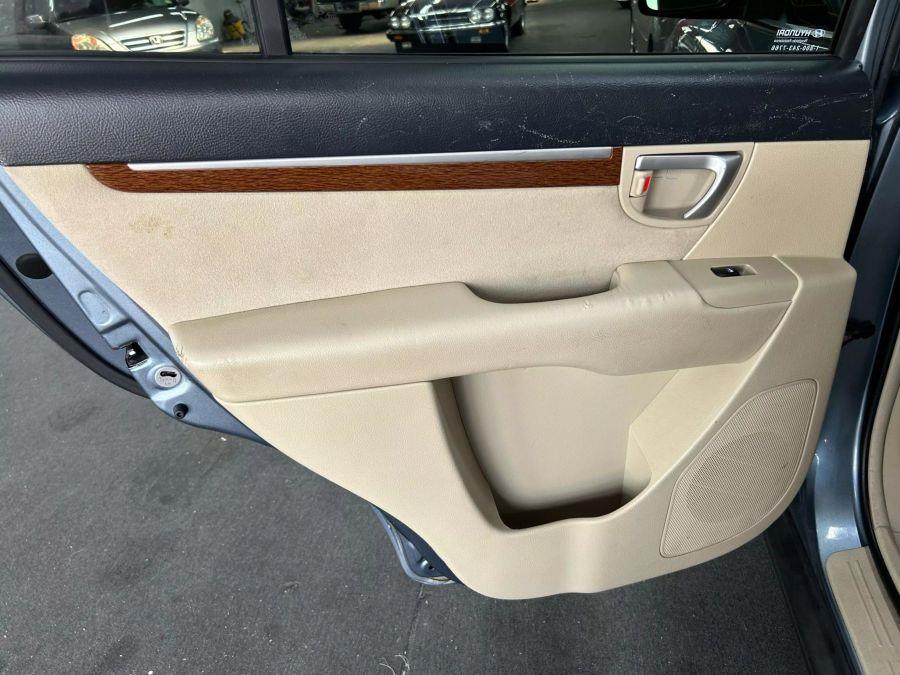 2009 Hyundai Santa Fe GLS Sport Utility 4D, available for sale in Garfield, New Jersey | Urban Motors Collection. Garfield, New Jersey 2009 Hyundai Santa Fe GLS Sport Utility 4D, available for sale in Garfield, New Jersey | Urban Motors Collection. Garfield, New Jersey