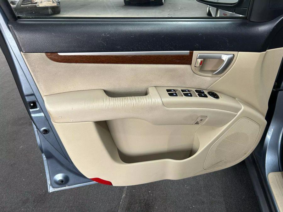 2009 Hyundai Santa Fe GLS Sport Utility 4D, available for sale in Garfield, New Jersey | Urban Motors Collection. Garfield, New Jersey 2009 Hyundai Santa Fe GLS Sport Utility 4D, available for sale in Garfield, New Jersey | Urban Motors Collection. Garfield, New Jersey