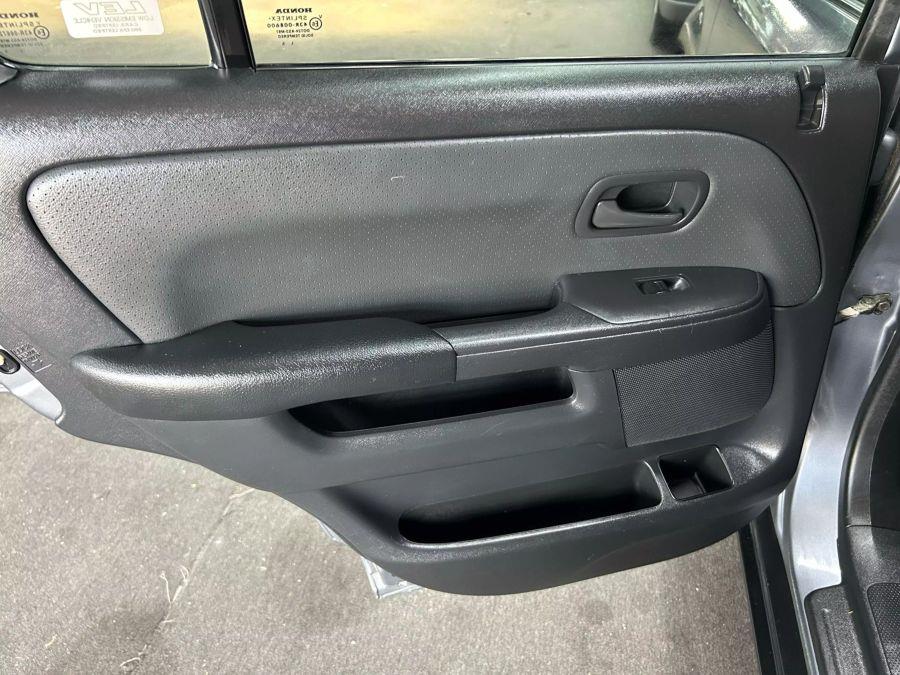 2006 Honda Cr-v SE Sport Utility 4D, available for sale in Garfield, New Jersey | Urban Motors Collection. Garfield, New Jersey 2006 Honda Cr-v SE Sport Utility 4D, available for sale in Garfield, New Jersey | Urban Motors Collection. Garfield, New Jersey